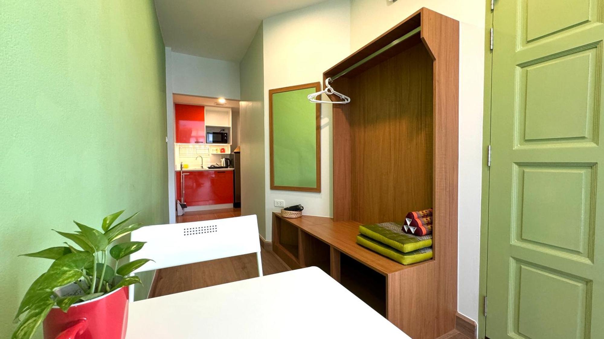 The Tangerine Guesthouse Bangkok Exterior foto